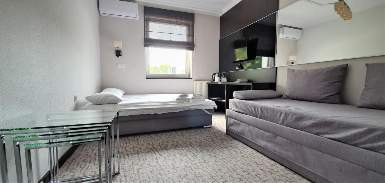 Hotel Senator Konferencje & Spa สตาราโควิเซอ ภายนอก รูปภาพ