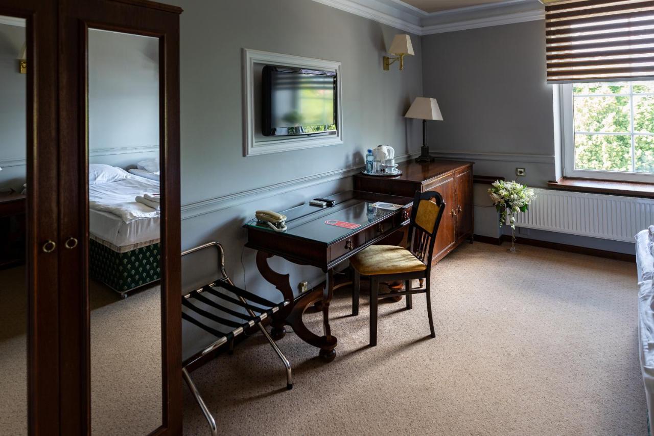 Hotel Senator Konferencje & Spa สตาราโควิเซอ ภายนอก รูปภาพ