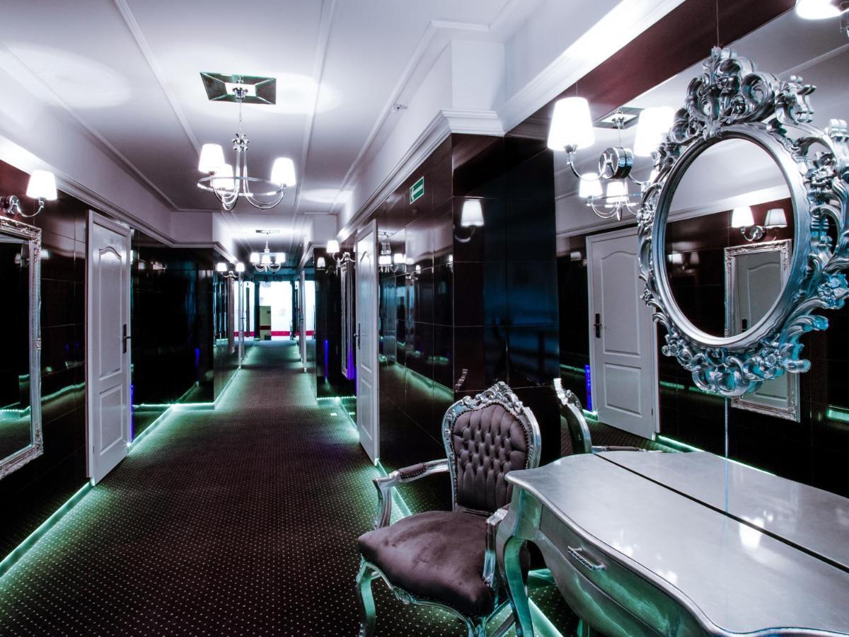 Hotel Senator Konferencje & Spa สตาราโควิเซอ ภายนอก รูปภาพ